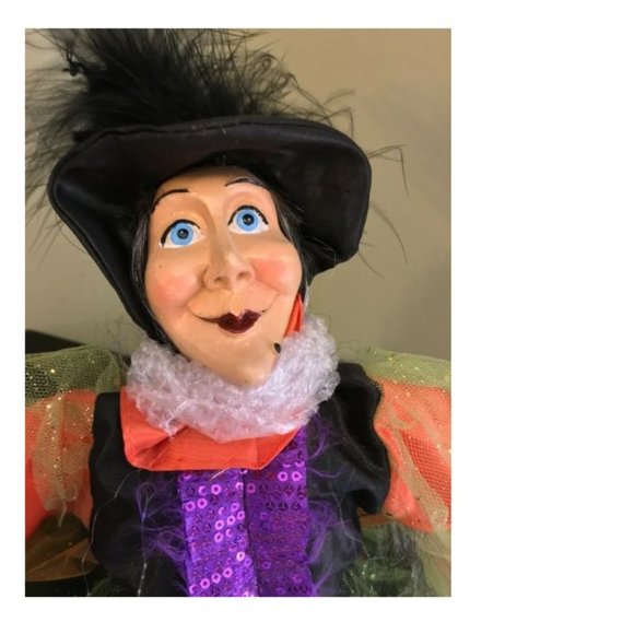 New Ritzy Glam Halloween Witch Doll Shelf Sitter Leg Dangler w/ Broom 29" - Picture 4 of 6